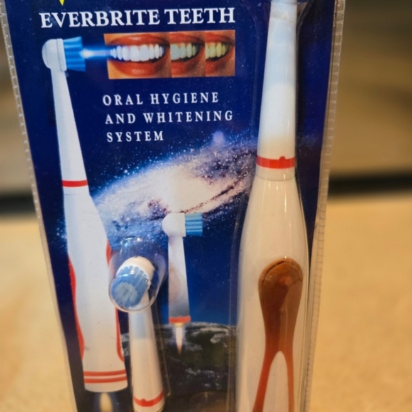 Everbrite Teeeth Oral Hygiene & Whitening System - Picture 5 of 5